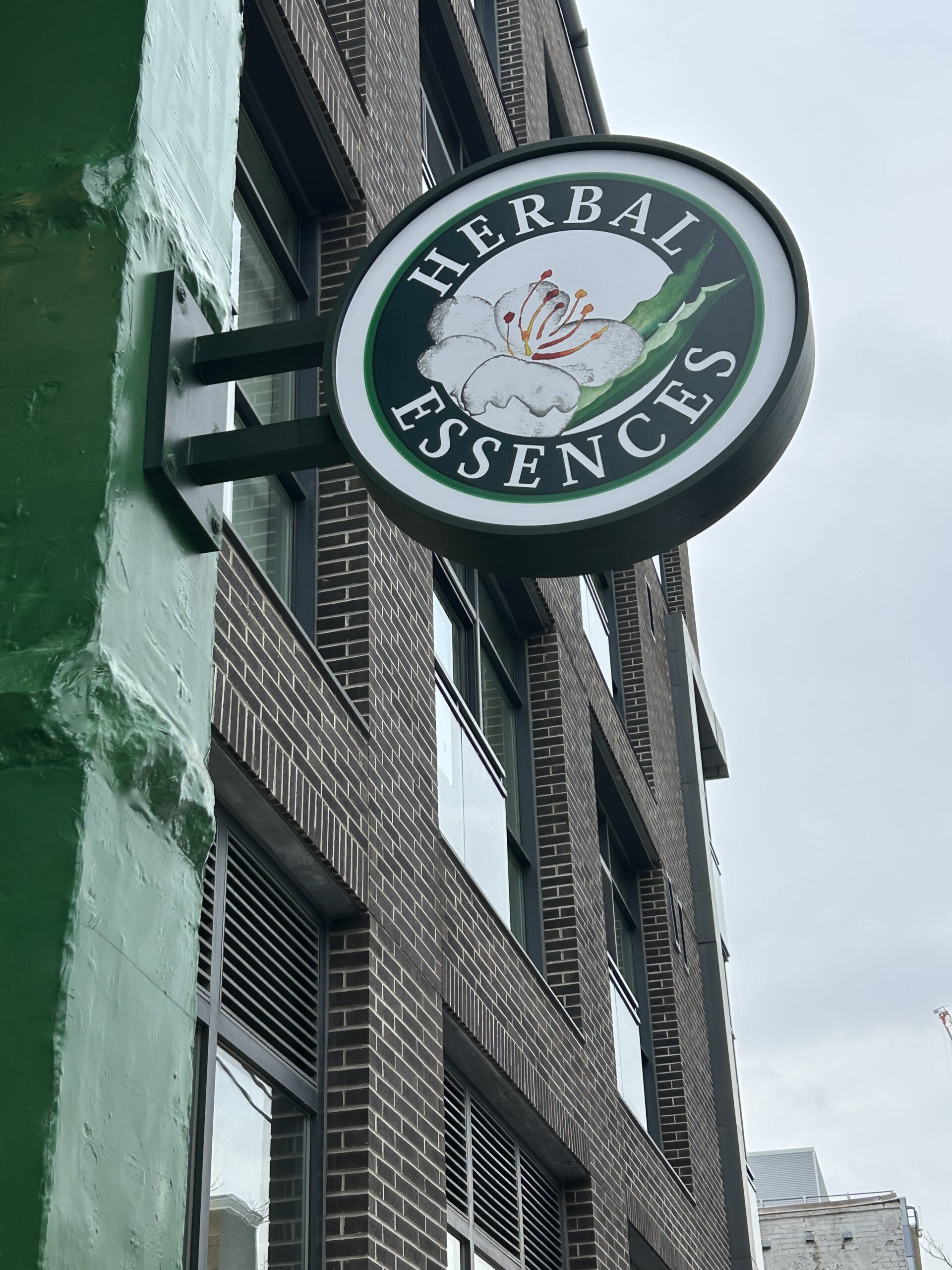 Herbal Essence-img